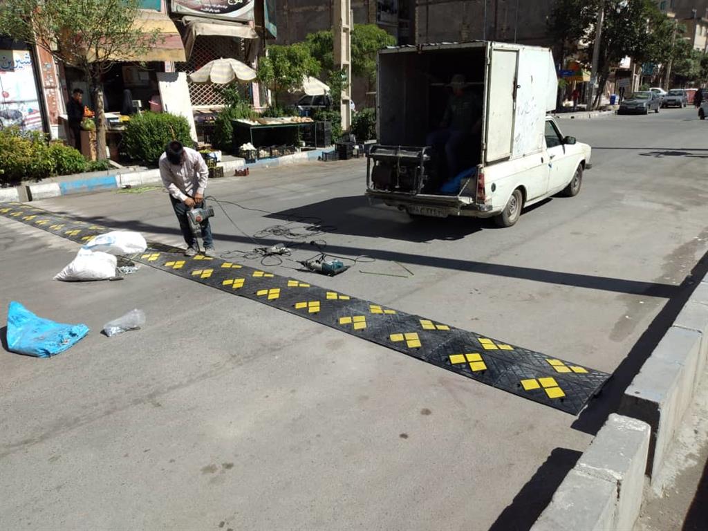 سرعت گیر یا دست انداز